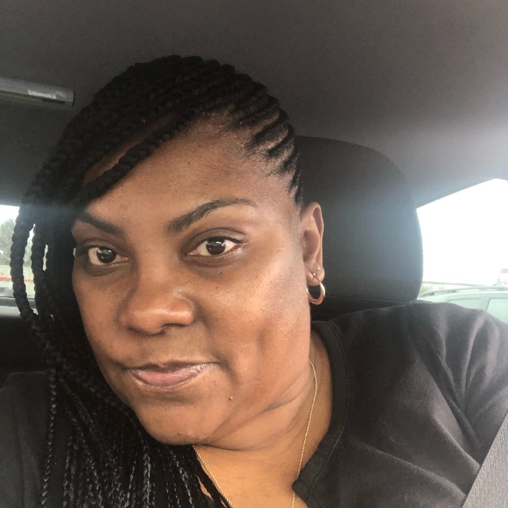 Meet your Posher, Tephanie